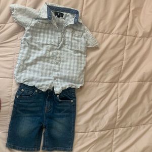 Boys size 6 shirt and shorts.